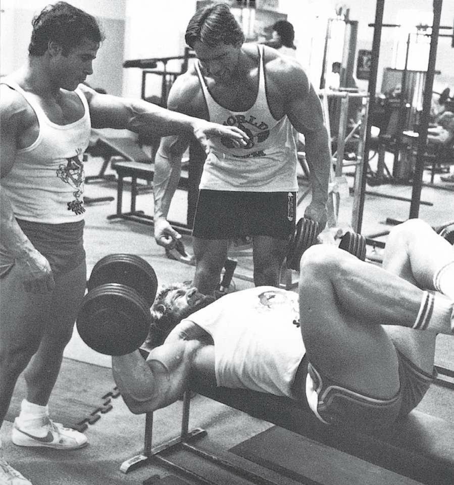 弗朗哥·哥伦布、尤苏普·维尔科什和我都是从举重开始，这使我们的肌肉紧致，而那些没有做强力训练的健身者就缺少这种紧致。